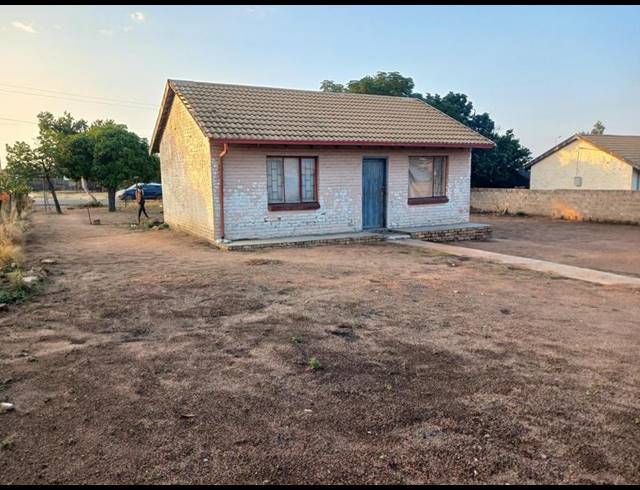 2 BEDROOM HOUSE FOR SALE IN SOSHANGUVE GG